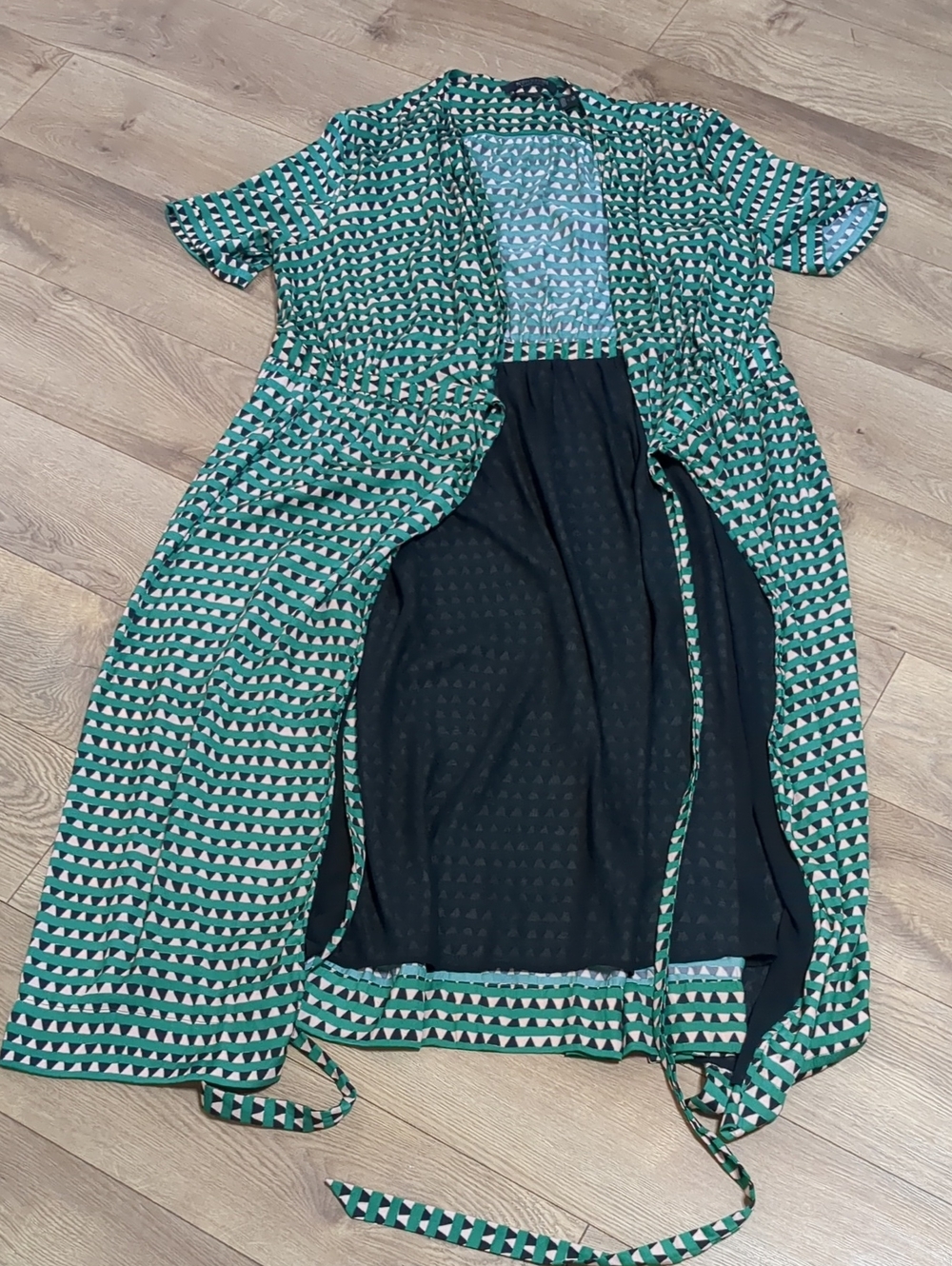 SCOTCH & SODA MAISON SCOTCH MIDI SATIN WRAP OVER PRINTED DRESS Size L - Picture 6 of 13
